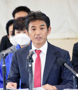 名護市長選、辺野古移設めぐり保革一騎打ち