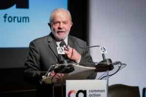 ブラジルのルラ元大統領=2021年11月18日、スペイン・マドリード（ＥＰＡ時事）