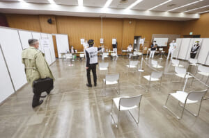 自衛隊大規模接種、東京会場が運営再開