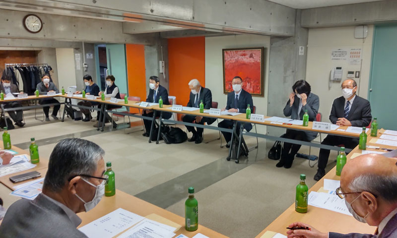 家庭の教育力低下、市民団体が条例案を提示