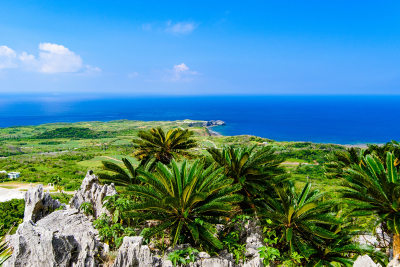 沖縄県 大石林山から見る辺戸岬