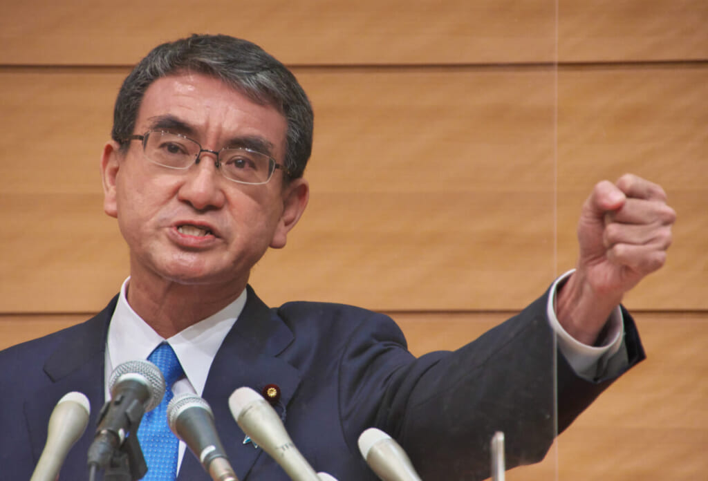 記者会見で自民党総裁選への出馬を表明した河野太郎行革相＝2021年9月10日午後、衆議院会館