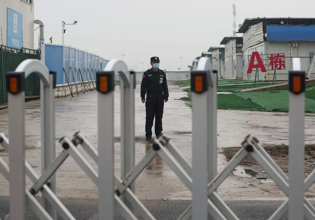 入院患者向けに設営された中国武漢の臨時病棟(UPI)